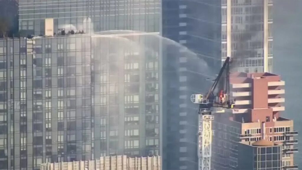 The arm of a crane collapsed in New York City on Wednesday morning. (WNYW)